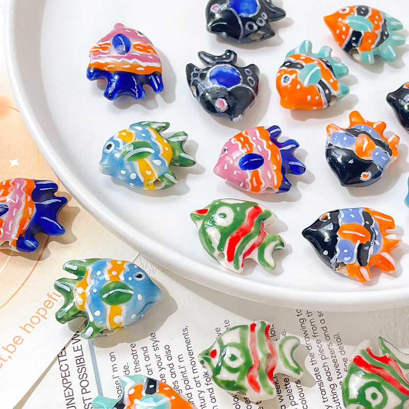 1PCS Colorful Hand-painted Fish Ceramic Tropical Fish Beads
