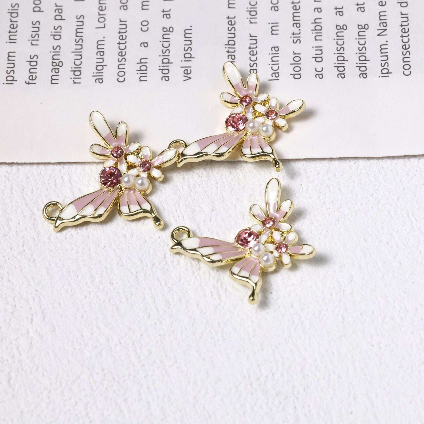 Elegant Diamond-Studded Pearl Oil-Drip Butterfly