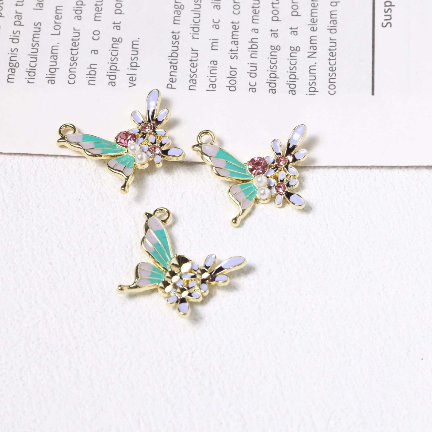 Elegant Diamond-Studded Pearl Oil-Drip Butterfly