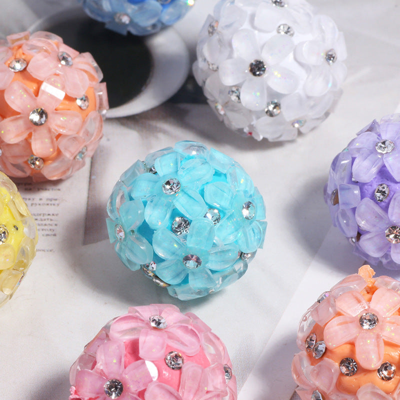 Small Daisy Flower Ball