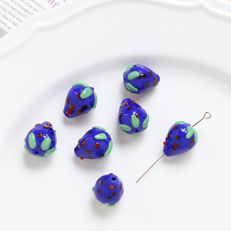 10 pcs Glass Strawberry Straight Hole Beads