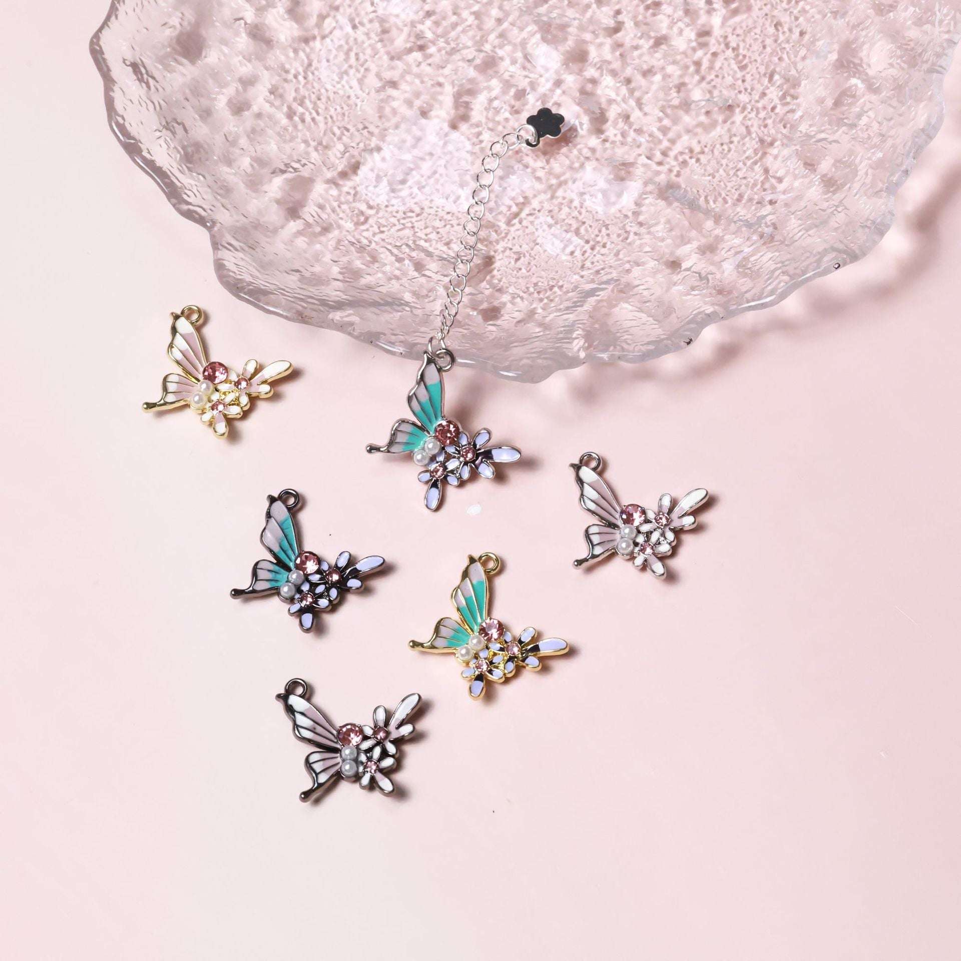 Elegant Diamond-Studded Pearl Oil-Drip Butterfly