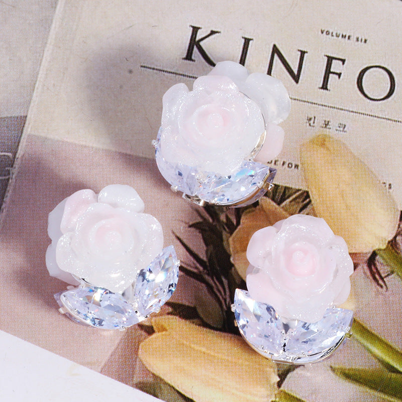 Transparent texture gradient color rose flower ball