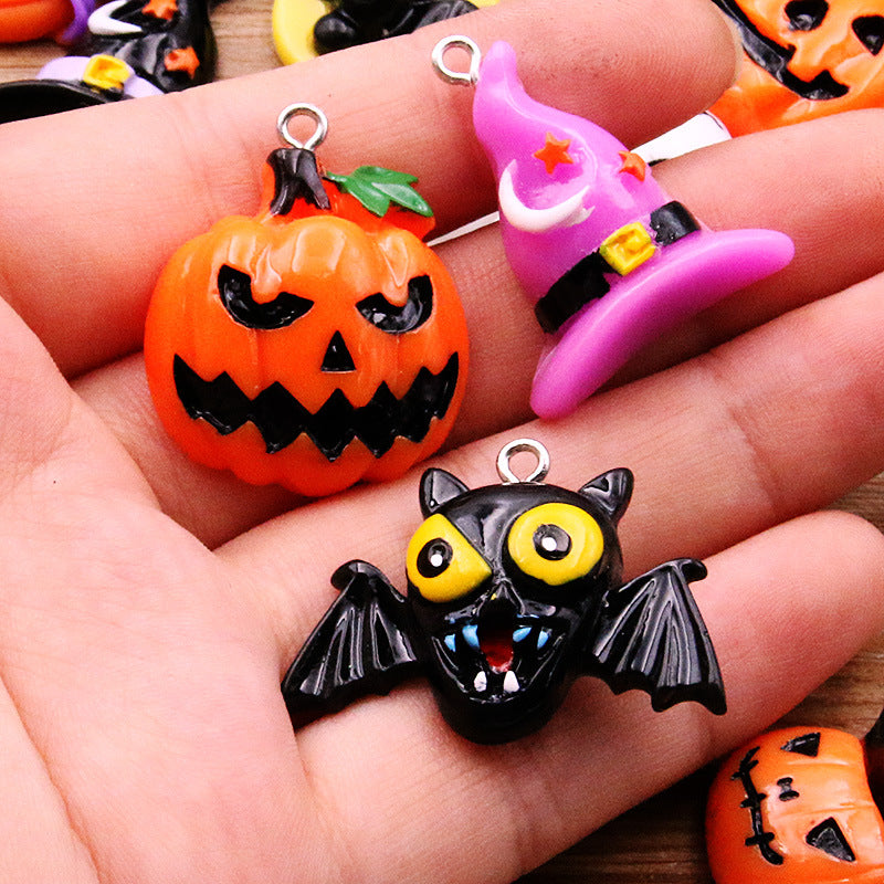 10個のDIY樹脂アクセサリーハロウィンチャーム漫画カボチャ帽子コウモリスカルペンダントオーナメント