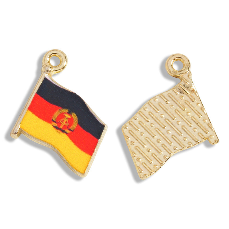 10 Pcs  Alloy World Flag Pendants，16*14mm