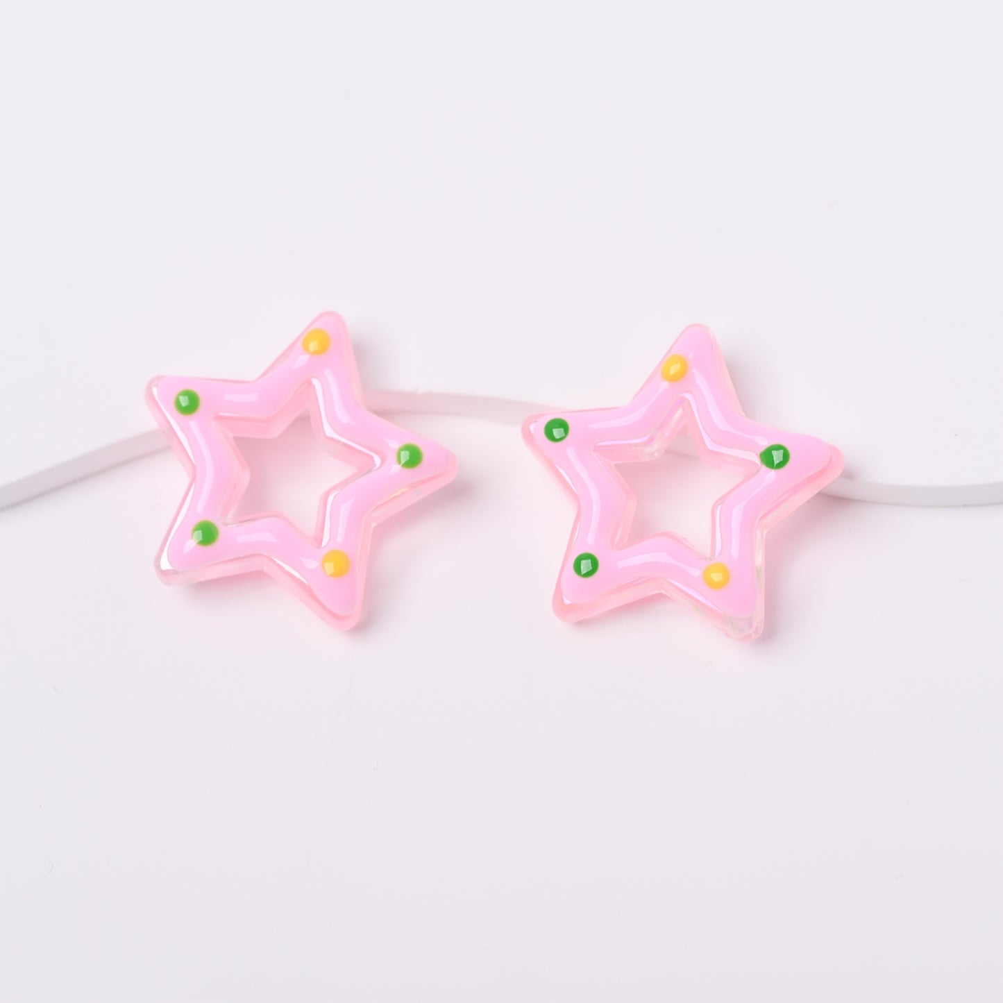 Glow-in-the-dark hand-painted five-pointed star Beads