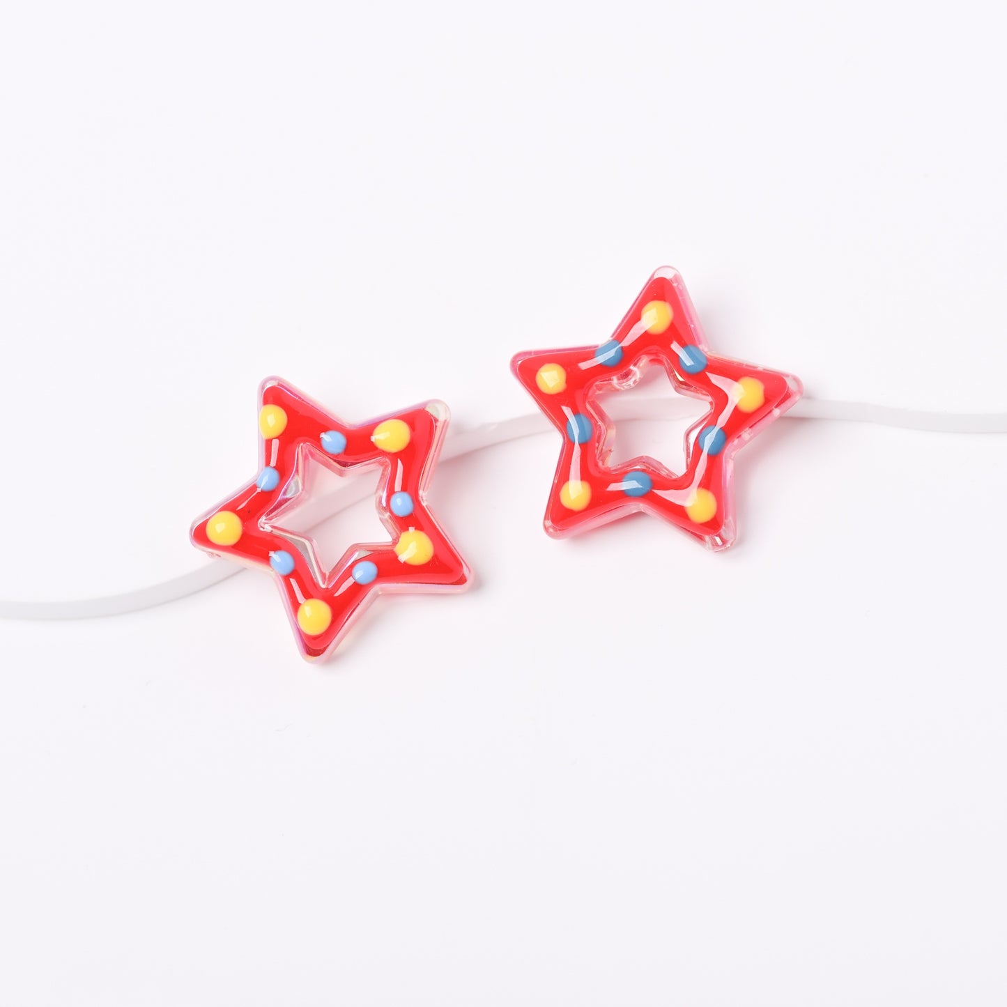 Glow-in-the-dark hand-painted five-pointed star Beads