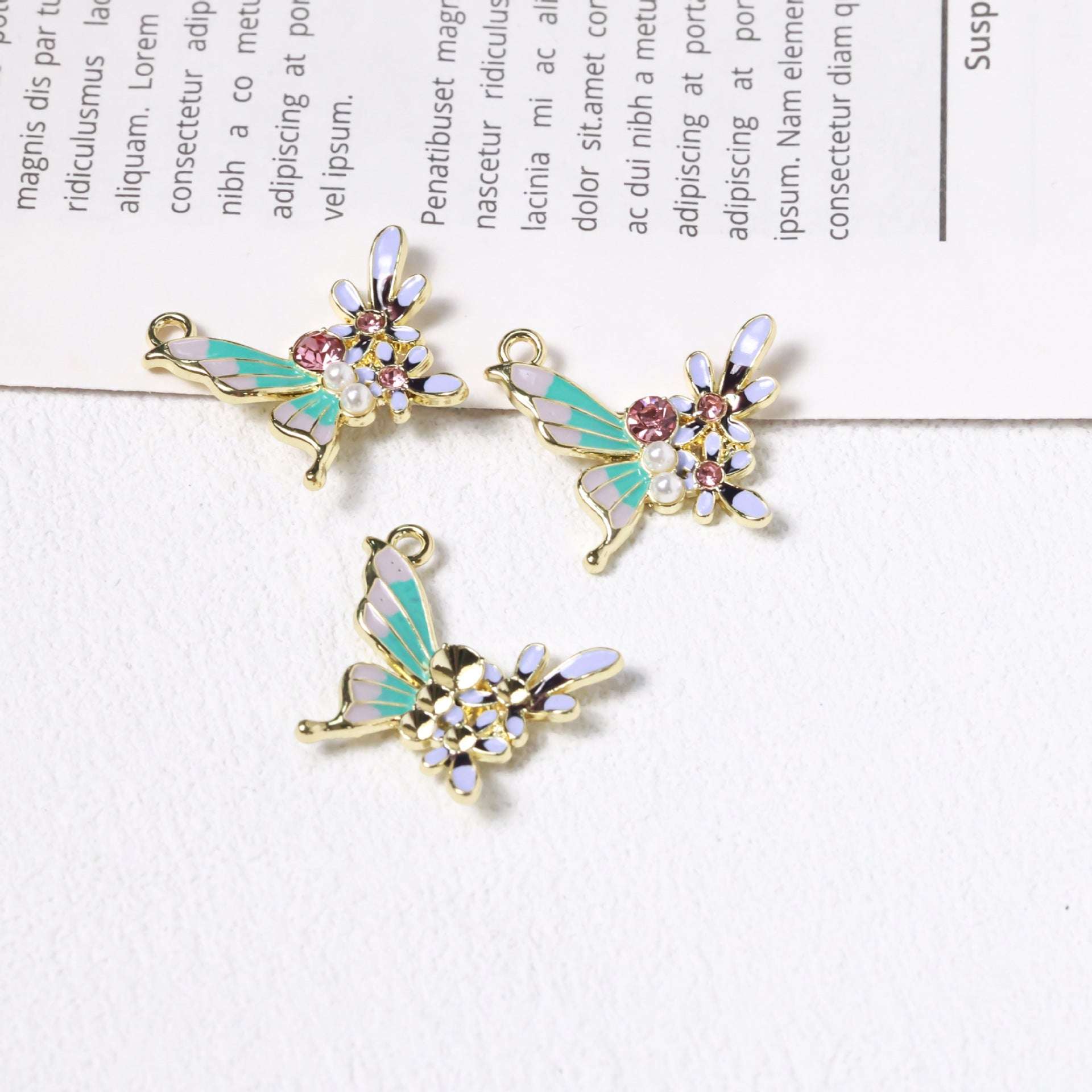 Elegant Diamond-Studded Pearl Oil-Drip Butterfly