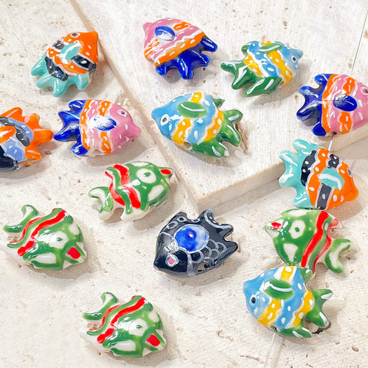 1PCS Colorful Hand-painted  Fish Ceramic Tropical Fish Beads